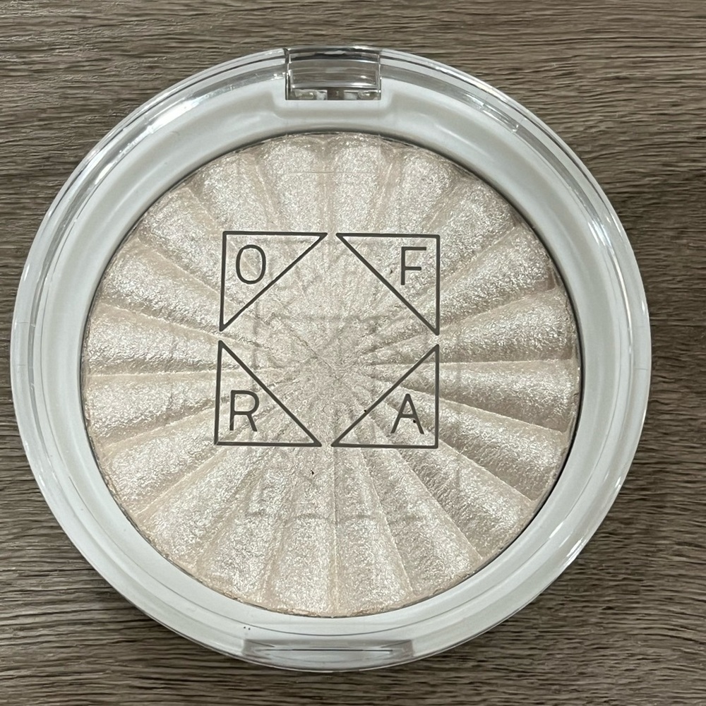 Ofra X NikkieTutorials Limited Ed Discontinued Highlighter - Glazed Donut NEW